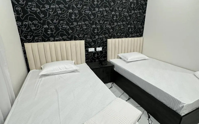 Luxe Plaza Hotel