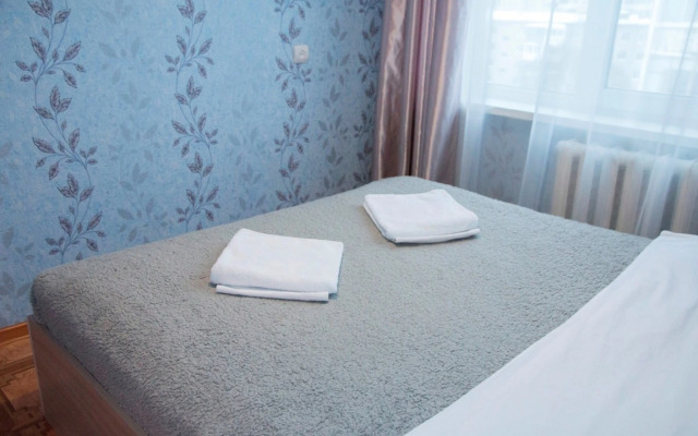 U DK Metallurgov. Barbaris two-room Apartments
