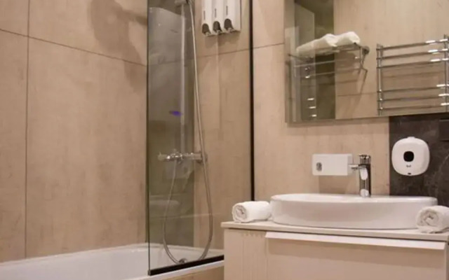 Studiya S Dizaynerskim Remontom Flat