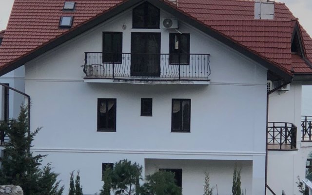 Kryim Nostalzhi Guest House