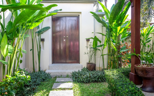 Buton 3 BR, Private Pool, Nai Harn Beach Villa