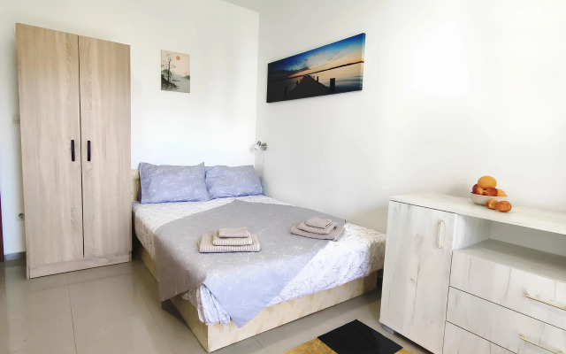 Skipper Bay Apartments
