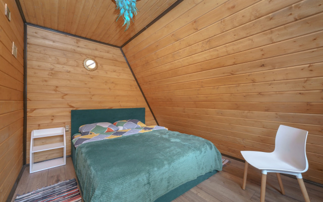 Частный дом Семейный афрейм с баней и бассейном у реки