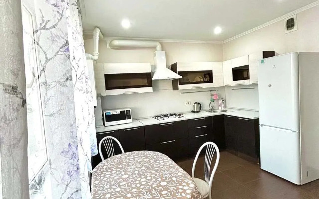 V Tsentre Astrakhani Flat