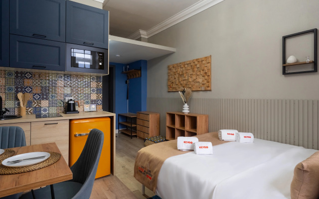 Апартаменты KeyGo 1011 Студия рядом с метро Окружная