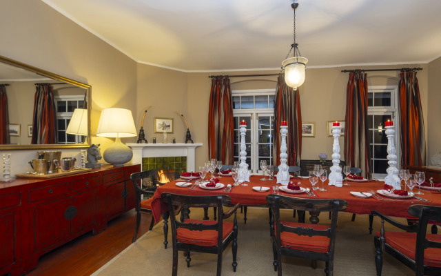 Hill Rise Luxury Villa & Stables by Edwards Collection Villa