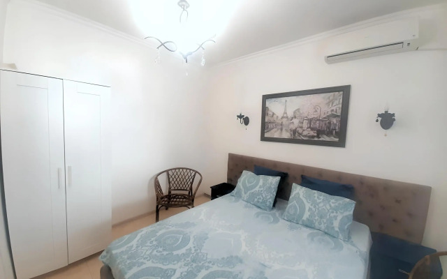 Квартира с 2 Спальнями Рядом с Морем в Центре