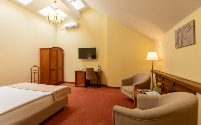 Sretenskaya Hotel