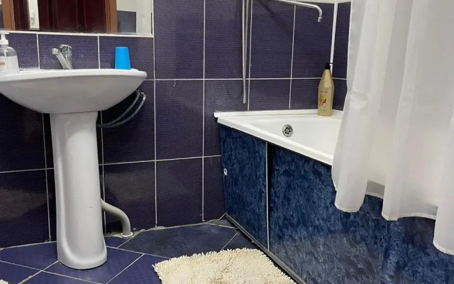 Na Naberezhnoy