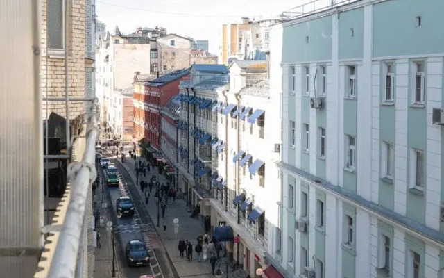 Stilnaya Na Bronnoy U Patriarshikh Prudov Flat