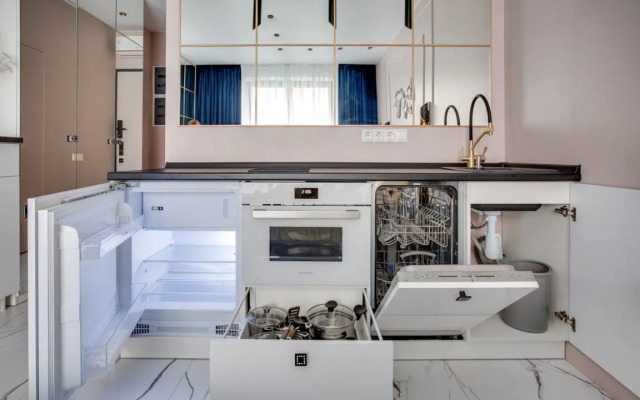 Apartments Biznes-Klassa S Vidom Na Gorod Zhk Metropoliya