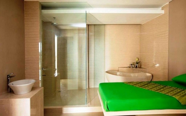 Aston Bellevue Radio Dalam Hotel