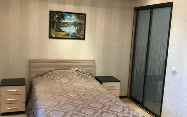 Квартира с Хорошим Ремонтом в Районе ЦУМ