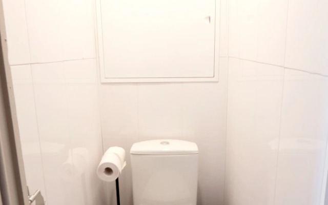 Квартира кинотеатр у метро