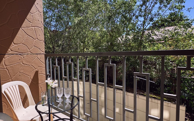 Alpiyskiy Kvartal Flat