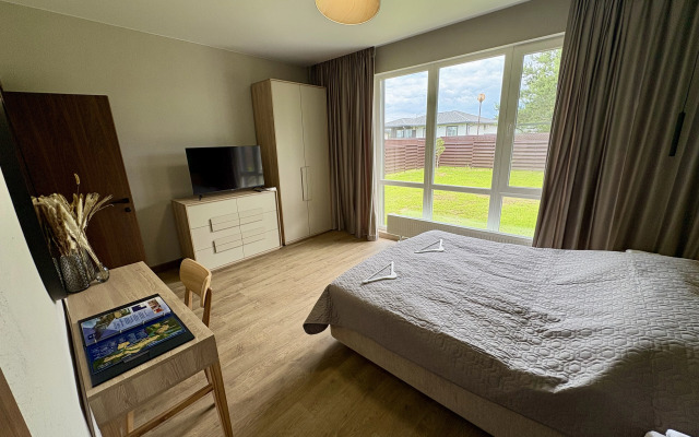 Частный Дом Стильный новый 4-комнатный в Капитан Клаб