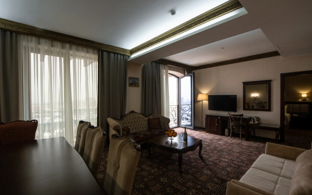 Konyak Hotel
