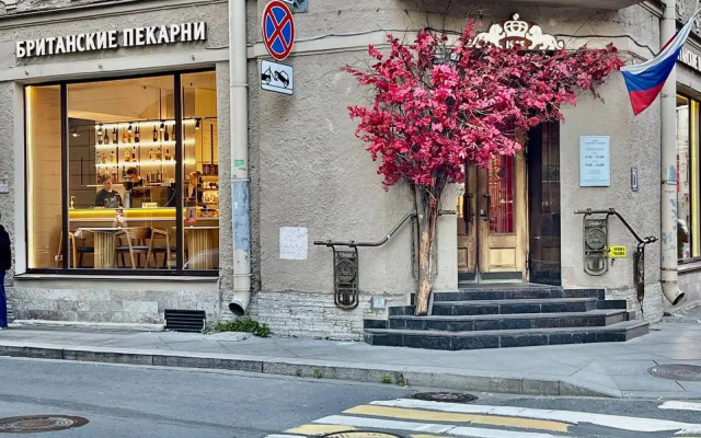 Квартира Просторная студия у театра Андрея Миронова