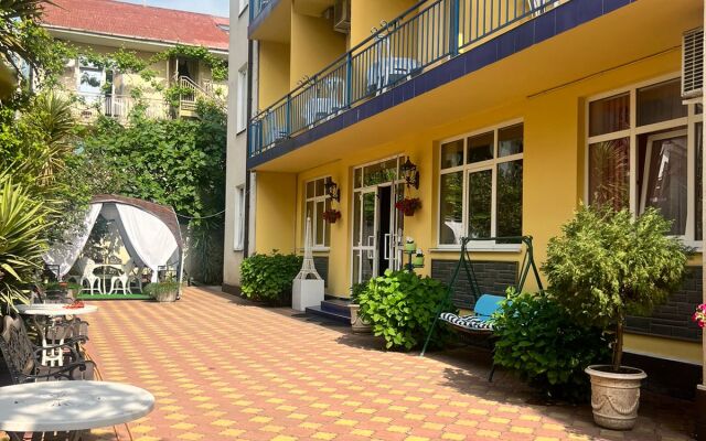 L' Etual Guest House