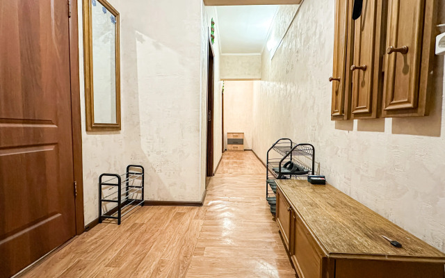 Trekhkomnatnaya Vozle Metro Narodnoye Opolchenie Flat