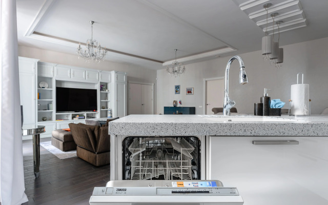 Квартира Moscow Deluxe Apartments Deluxe Krylatskaya