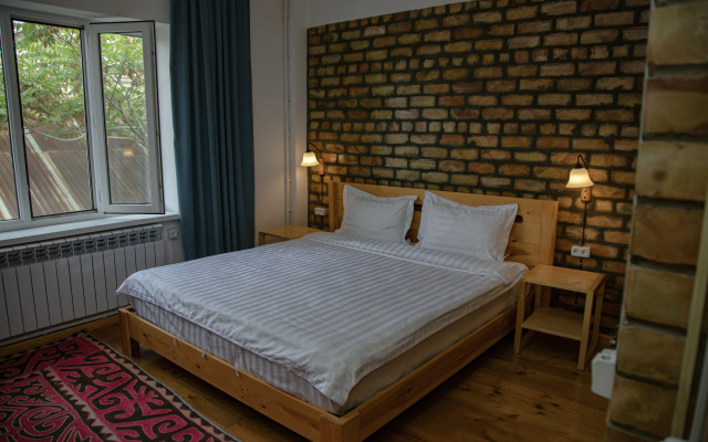 Отель Good Night KG