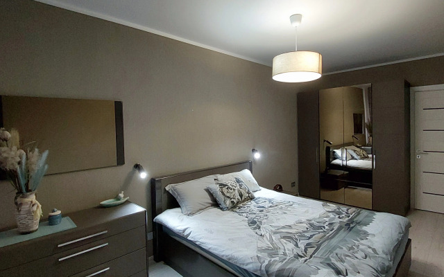 Po Ulitse Bolshaya Okruzhnaya Flat
