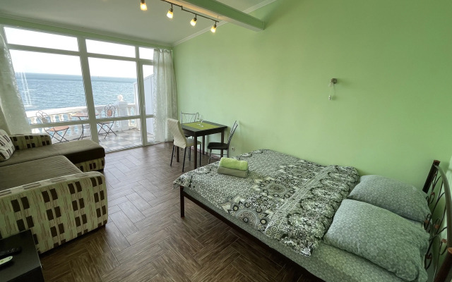 V Yalte Na Ulitse Drazhinskogo 23v Guest house