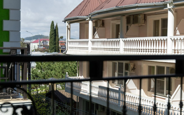 Апартаменты Red Apartments Арт Лайт Мартин