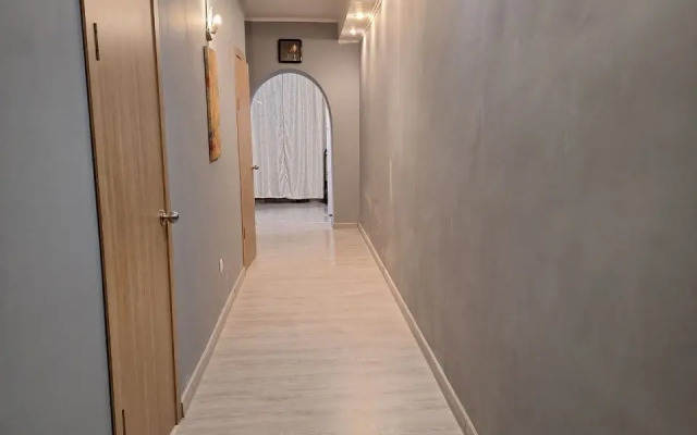 U Metro Sadovaya Flat