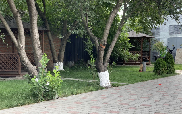 Avtorskie v komplekse s sezonnym bassejnom Apartments