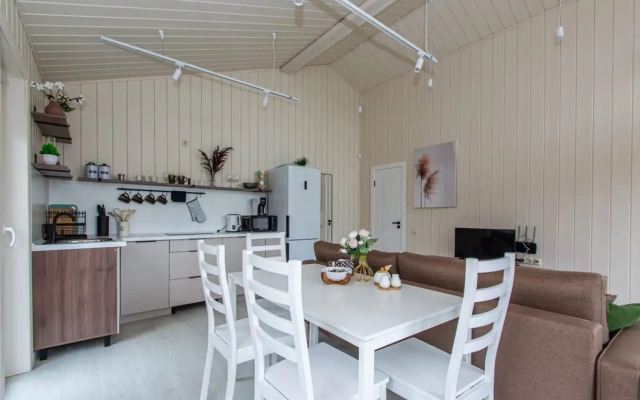 Sovremenny S Baney Private House