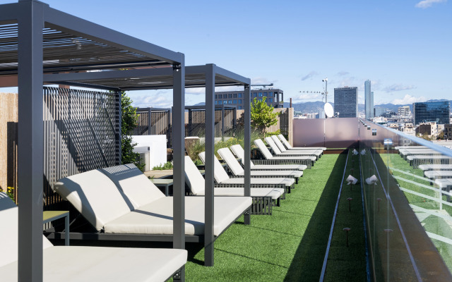 Salles Pere IV Hotel