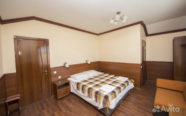 Гостевой Дом Семейный на Трудящихся 68А