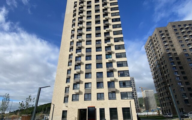 V Yuzhno-Sakhalinske 17 Etazh Flat