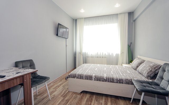 V Shelekhove 13 Flat