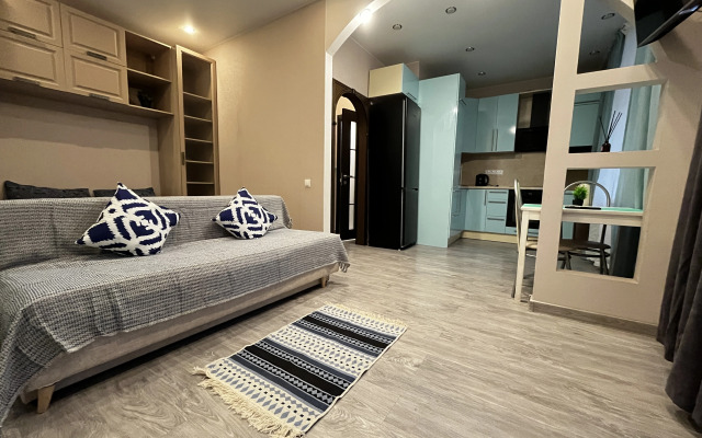 Tikhaya Studiya Na Rikhtera Flat