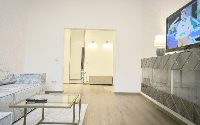 Prospekt Nezavisimosti 44, Supertsentr, Dvushka Apartments