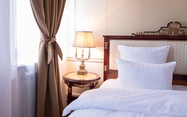 TAGANKA-HOLL Moscow Hotel