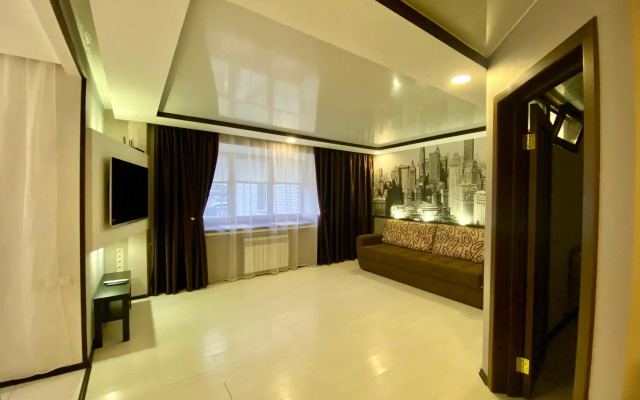 Dvukhkomnatnaya ryadom s Mamayevym Kurganom Flat