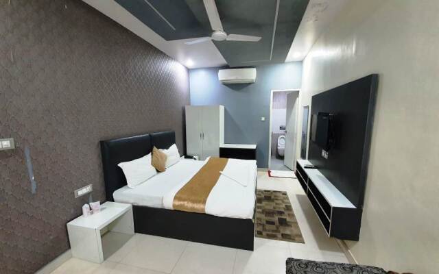 Hotel Mandakini Royal