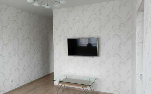 2-Komnatnaya Kvartira S Otlichnym Remontom Flat