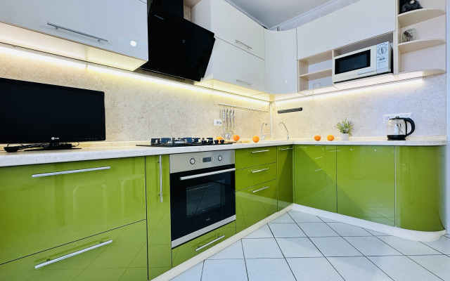 Uyutnaya Dvukhkomnatnaya Nedaleko Ot Trk Planeta Flat