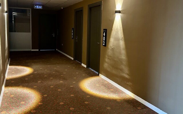 Esse Joven Hotel