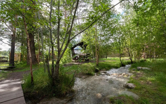 Отель Дом у реки