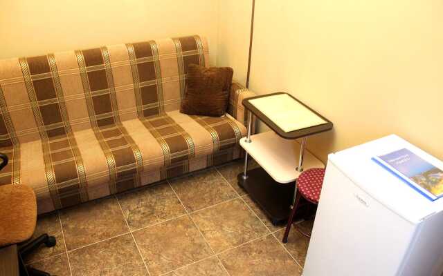 Uyutnaya Kvartira V Tsentre Rostova Flat