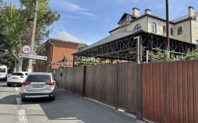 503 Dlya Otdykha Semyyoj S Terrasoy Private House