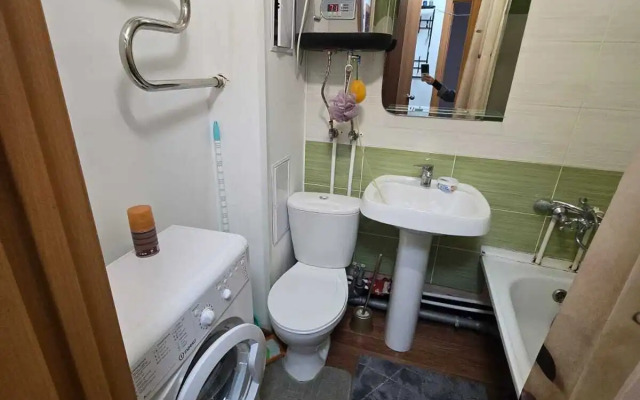 Na Zelyonom Bulvare  Flat