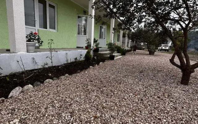 Bronau Elina Mini-hotel