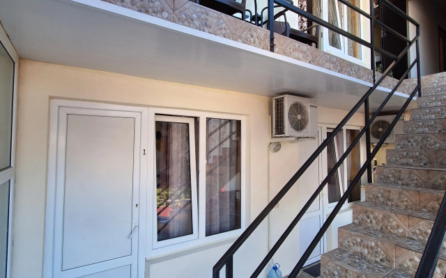 U Dyadi Volodi Guest house
